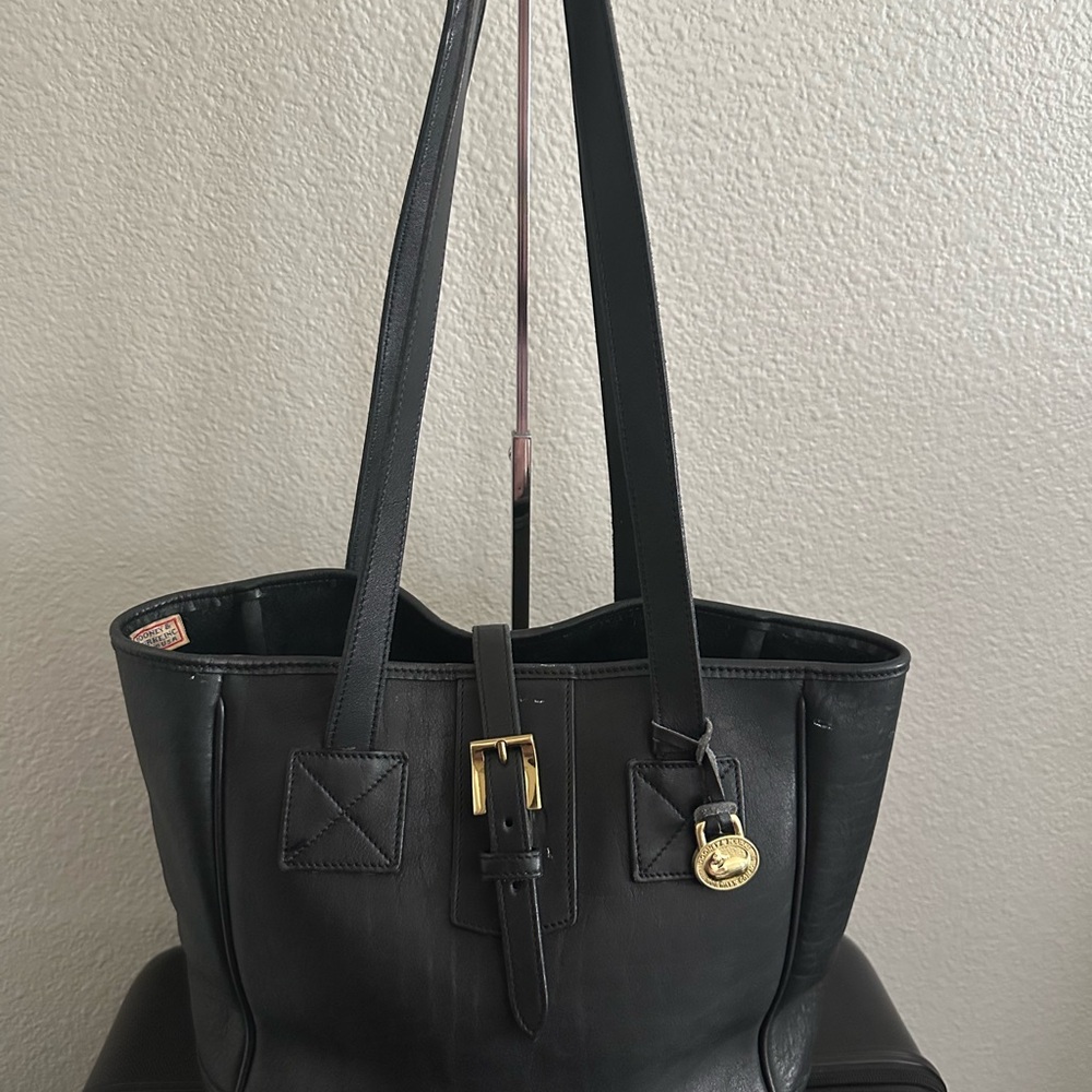 RARE Black Dooney & Bourke Square Bag with Feet Studs- USA Made, Classic Beauty